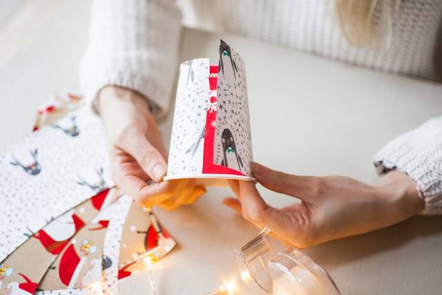 DIY Christmas Paper Cup Fairy Lights