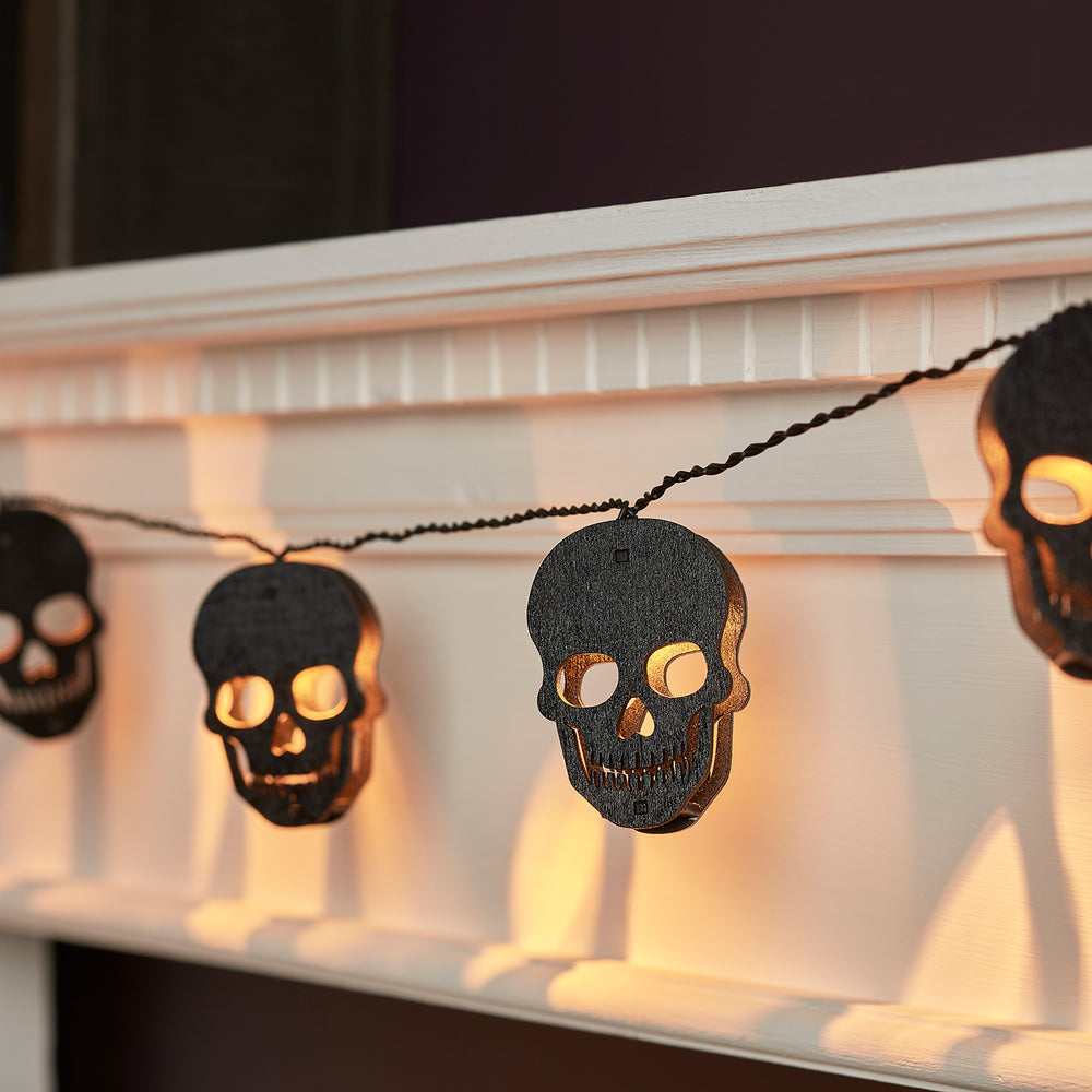 10 Wooden Skull Halloween Fairy Lights