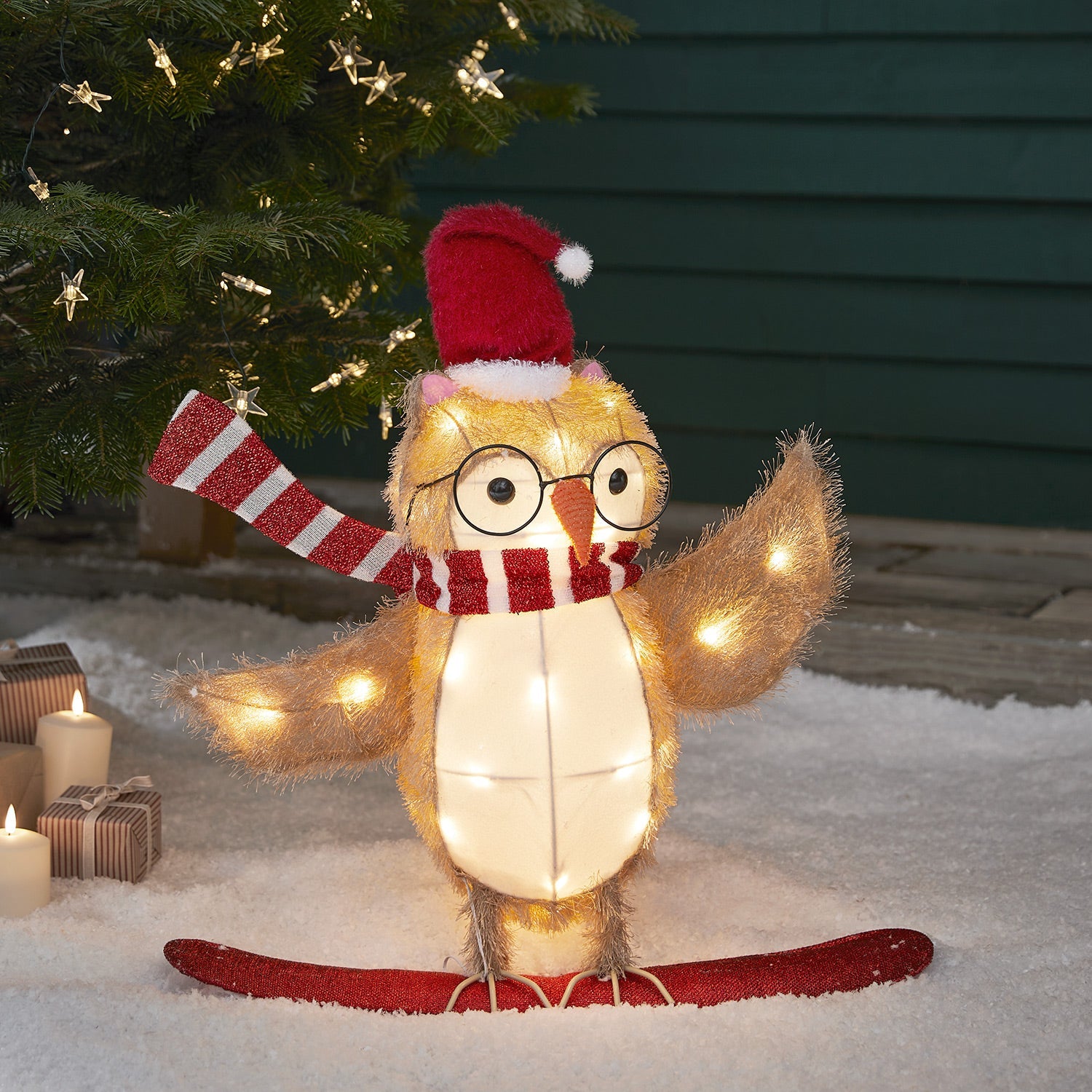Snowboarding Owl Battery Christmas Figure Lights4fun.co.uk