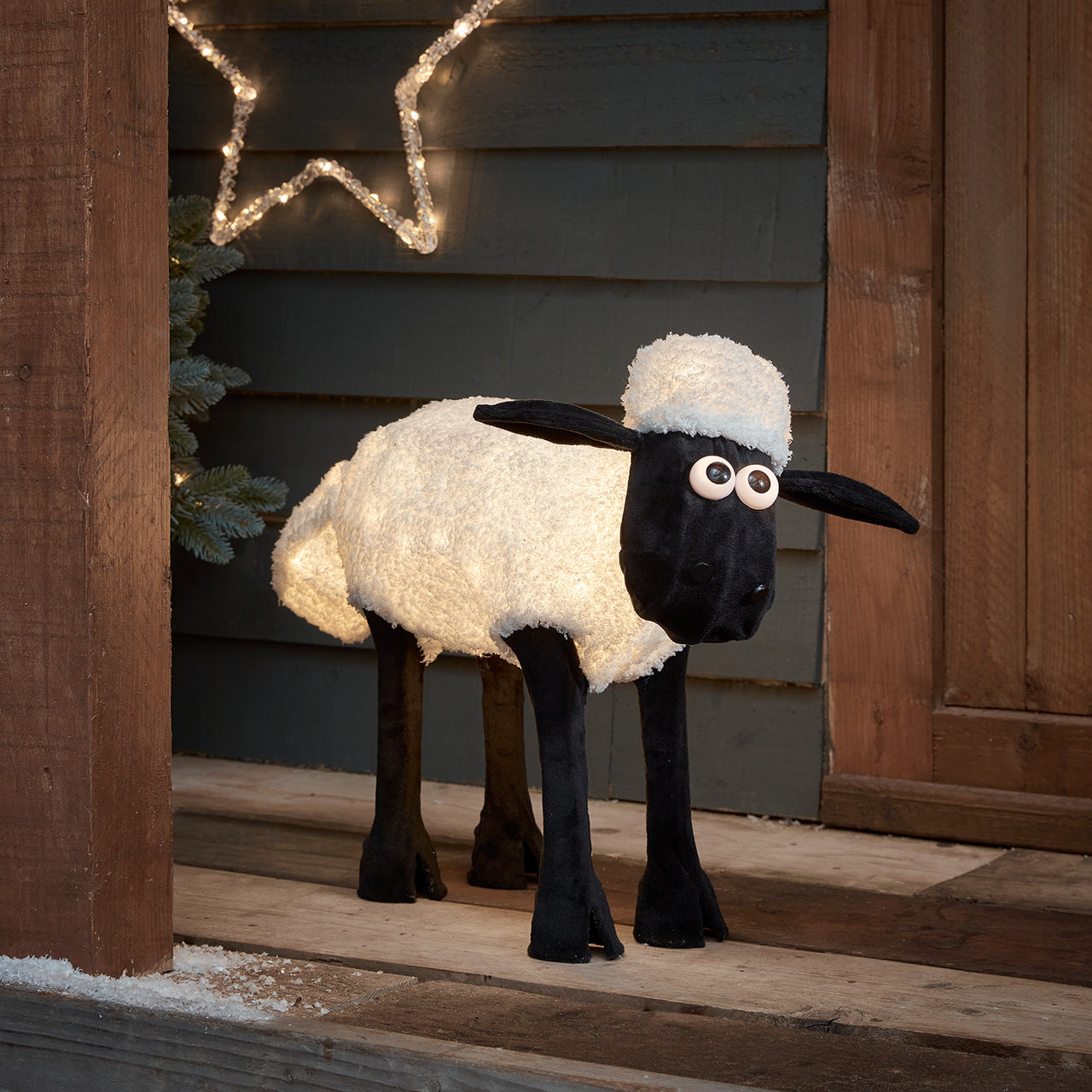 Shaun the Sheep™ Light Up Christmas Figure