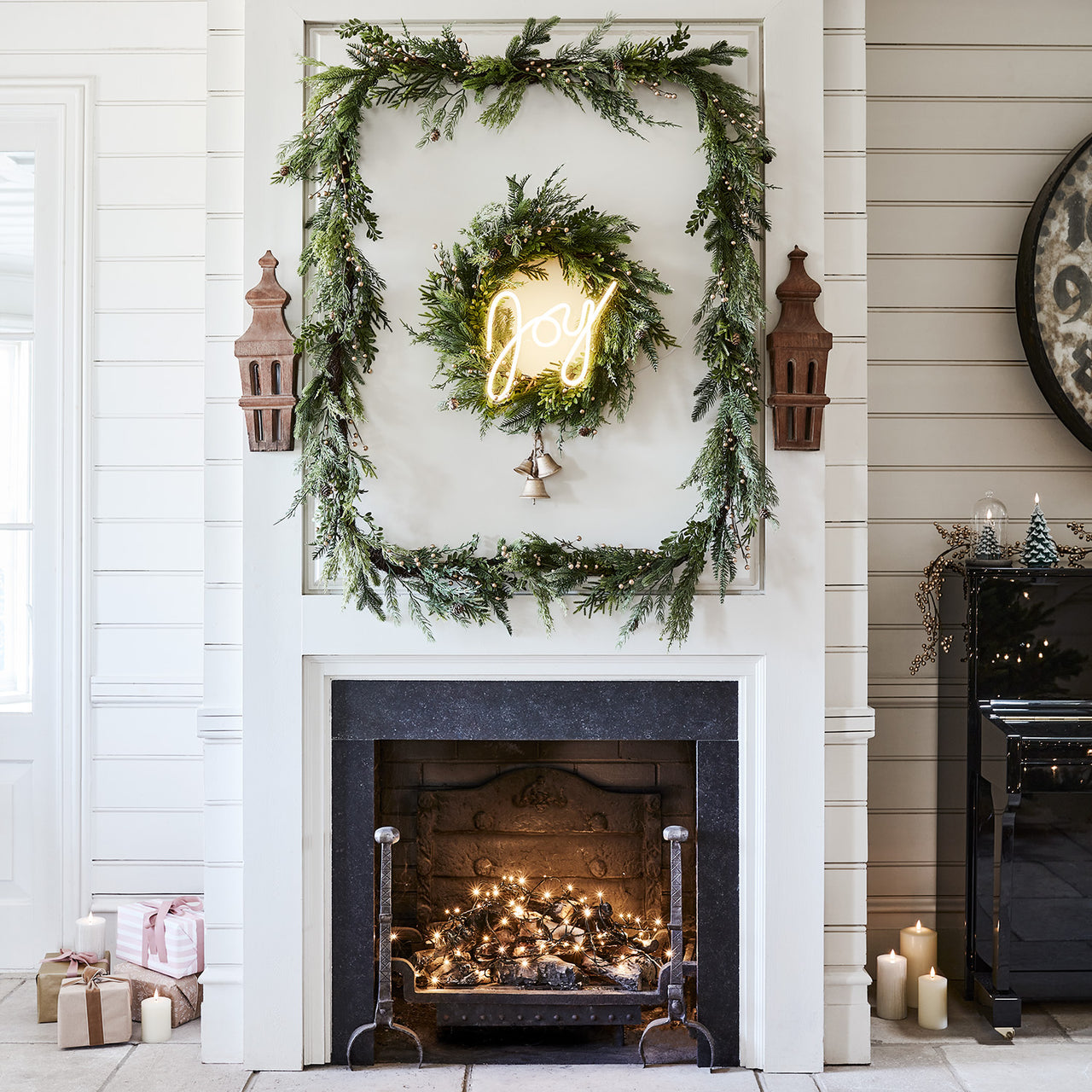 60cm Fir, Ash & Pine Christmas Wreath