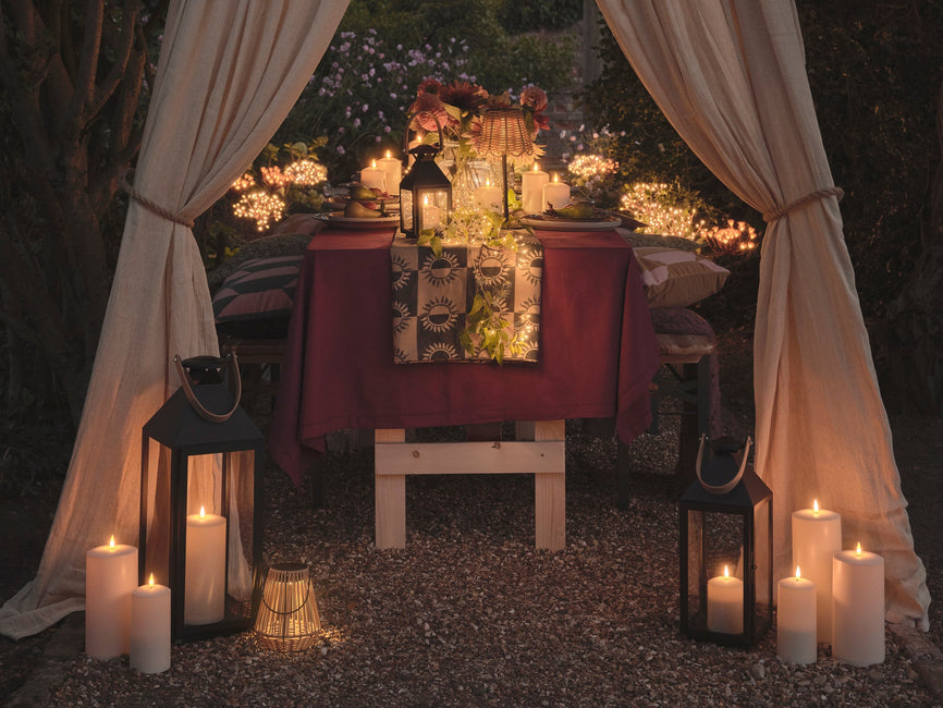Bountiful Feasts: How To Decorate Outdoor Dining Spaces