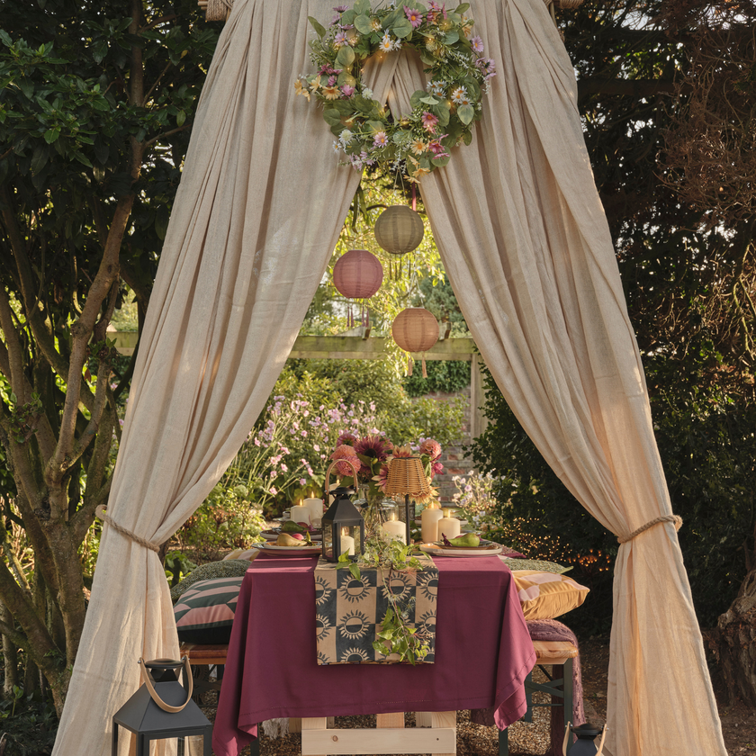 8 Gazebo Lighting Ideas for Entertaining Through Drizzle