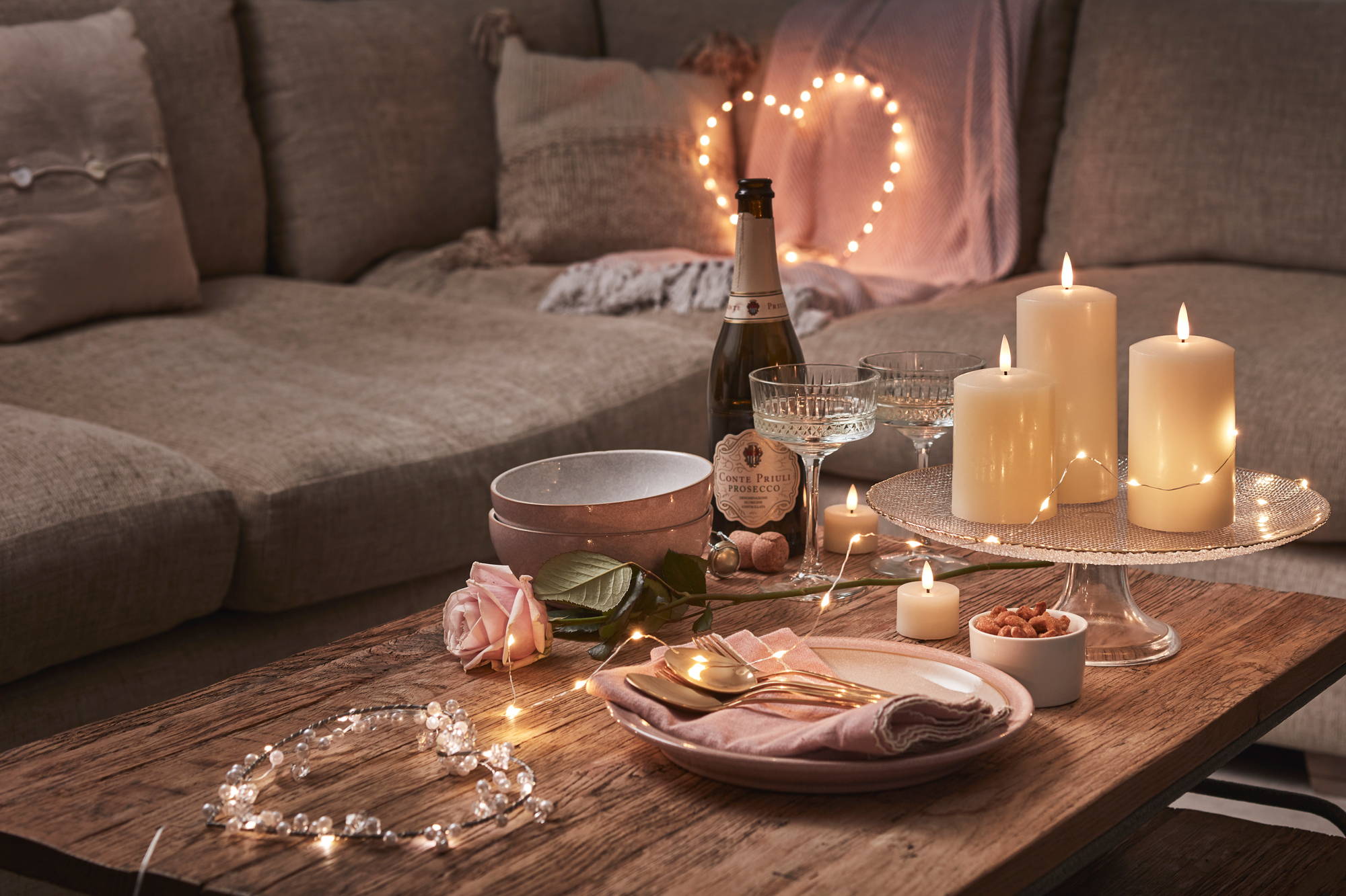 Create the Perfect Date Night this Valentine's Day – Lights4fun.co.uk
