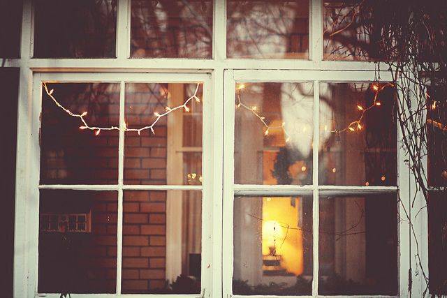 Using Christmas Window Lights For Festive Home Displays