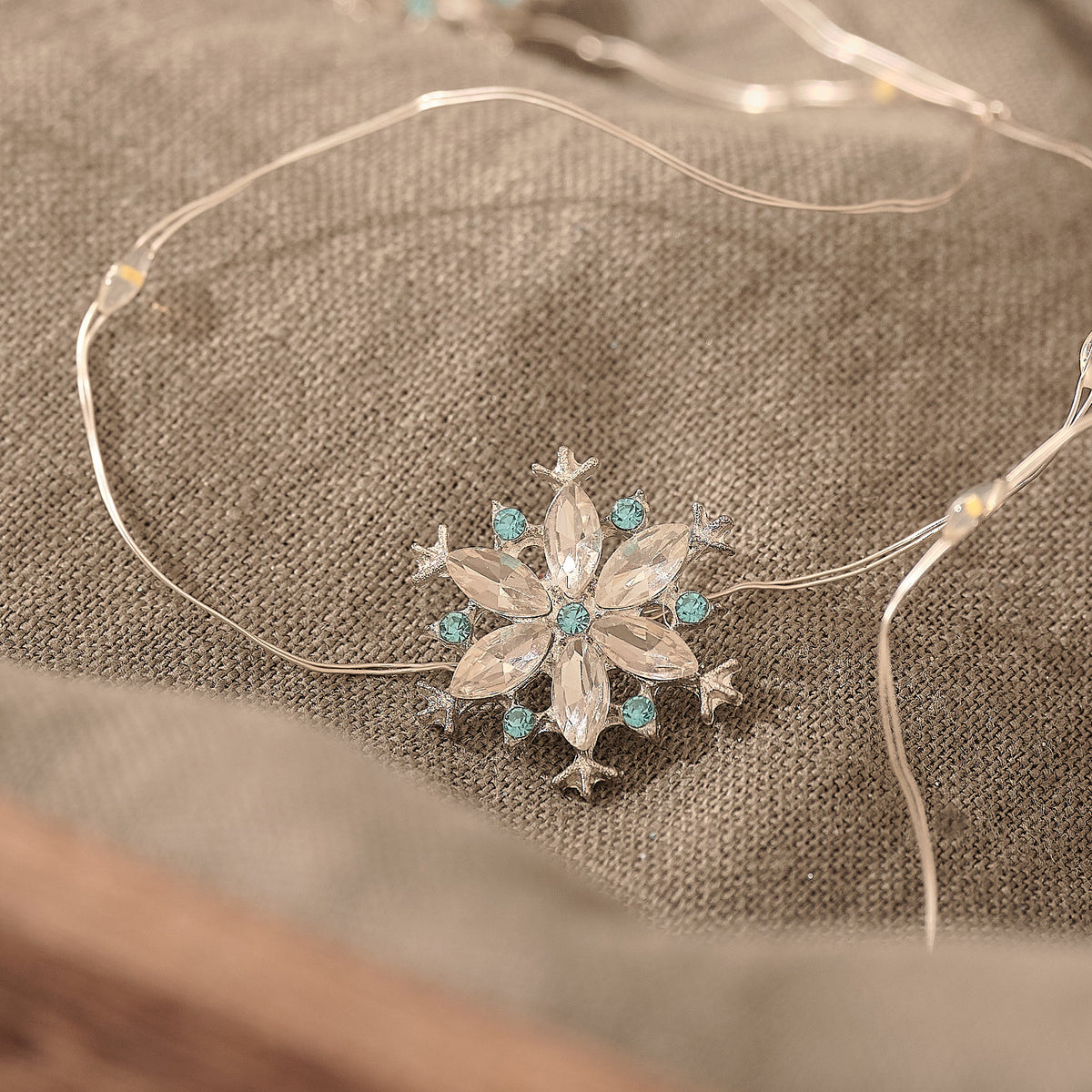 20 Sparkly Snowflake Charm Fairy Lights