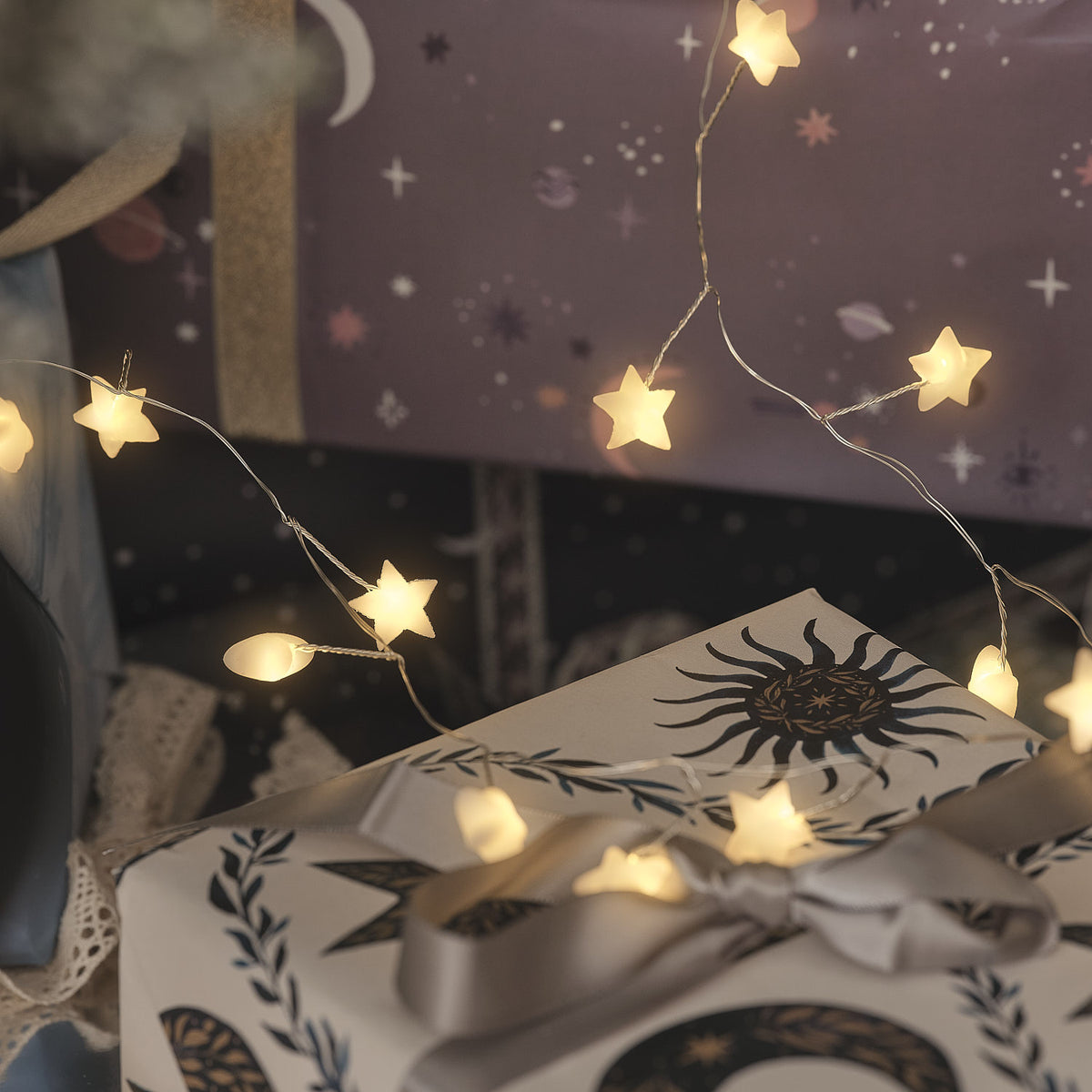 1.8cm Winter Star Light Up Micro LED Garland