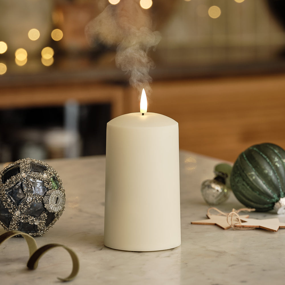 CADIF2401 - TruGlow Air Portable Candle Diffuser Christmas.jpg