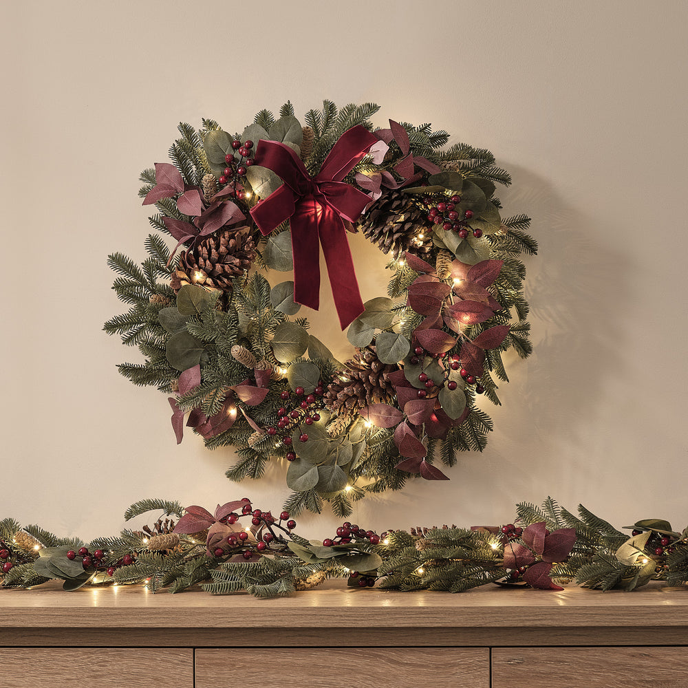 Pre Lit Comfort and Joy Wreath & Garland