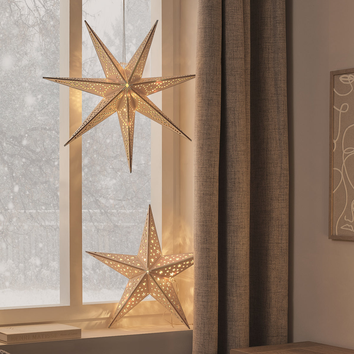 Set of 2 Wooden Star Light Up Hanging Christmas Decorations