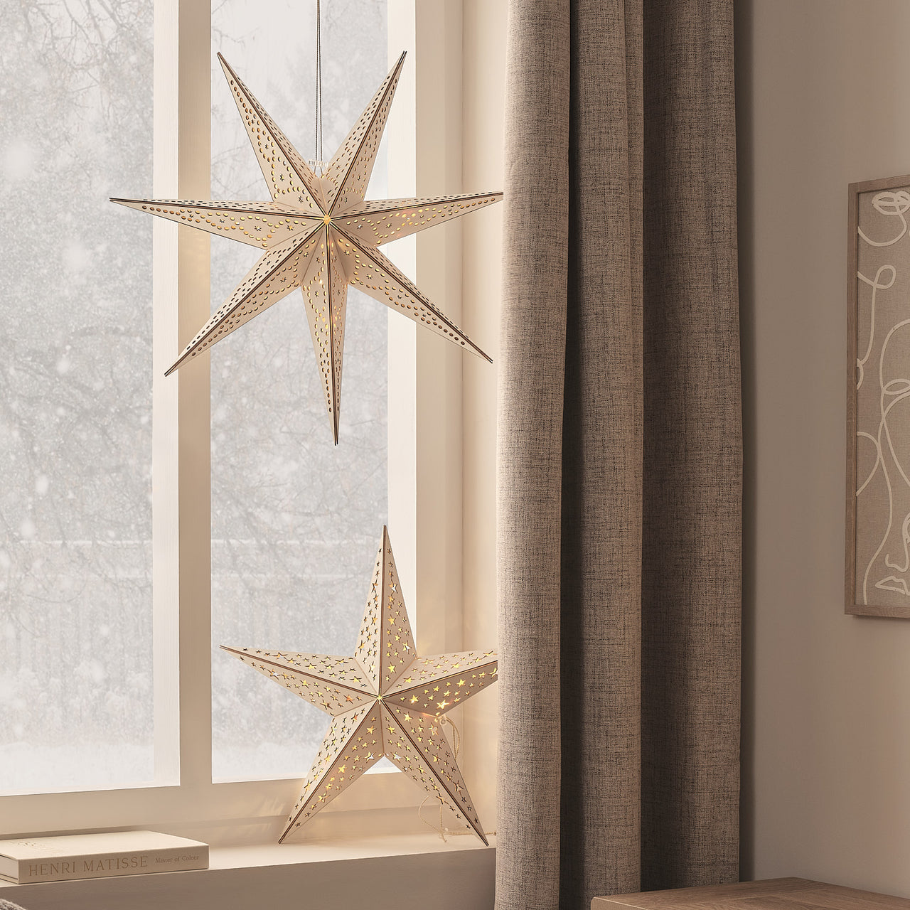 Set of 2 Wooden Star Light Up Hanging Christmas Decorations