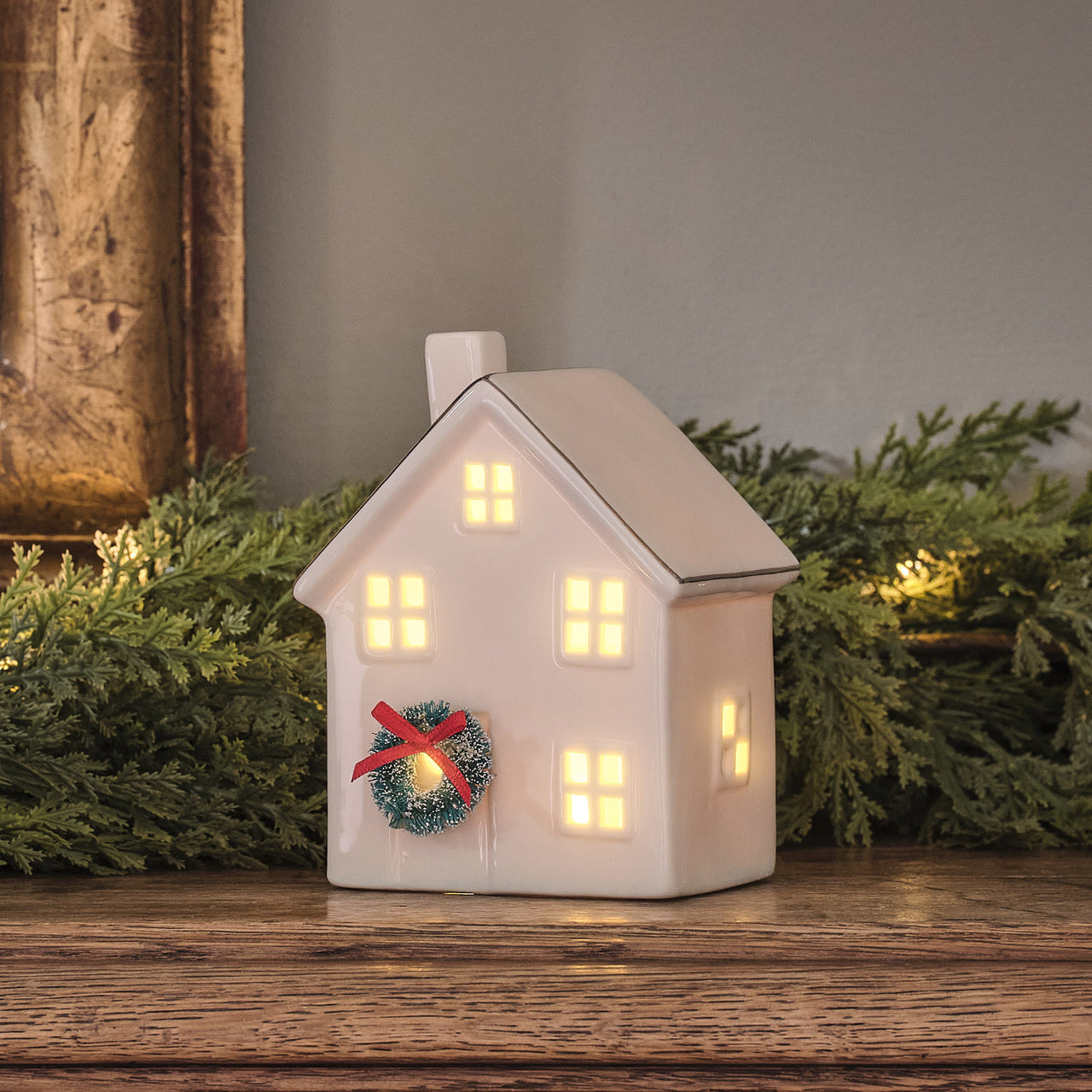 Set of 3 White Light Up Houses