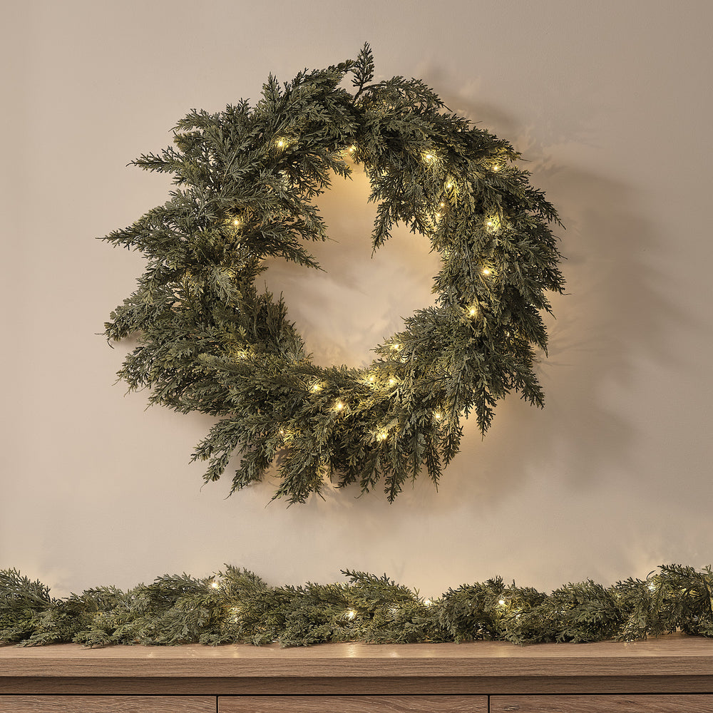 Pre Lit Conifer and Pinecone Wreath & Garland