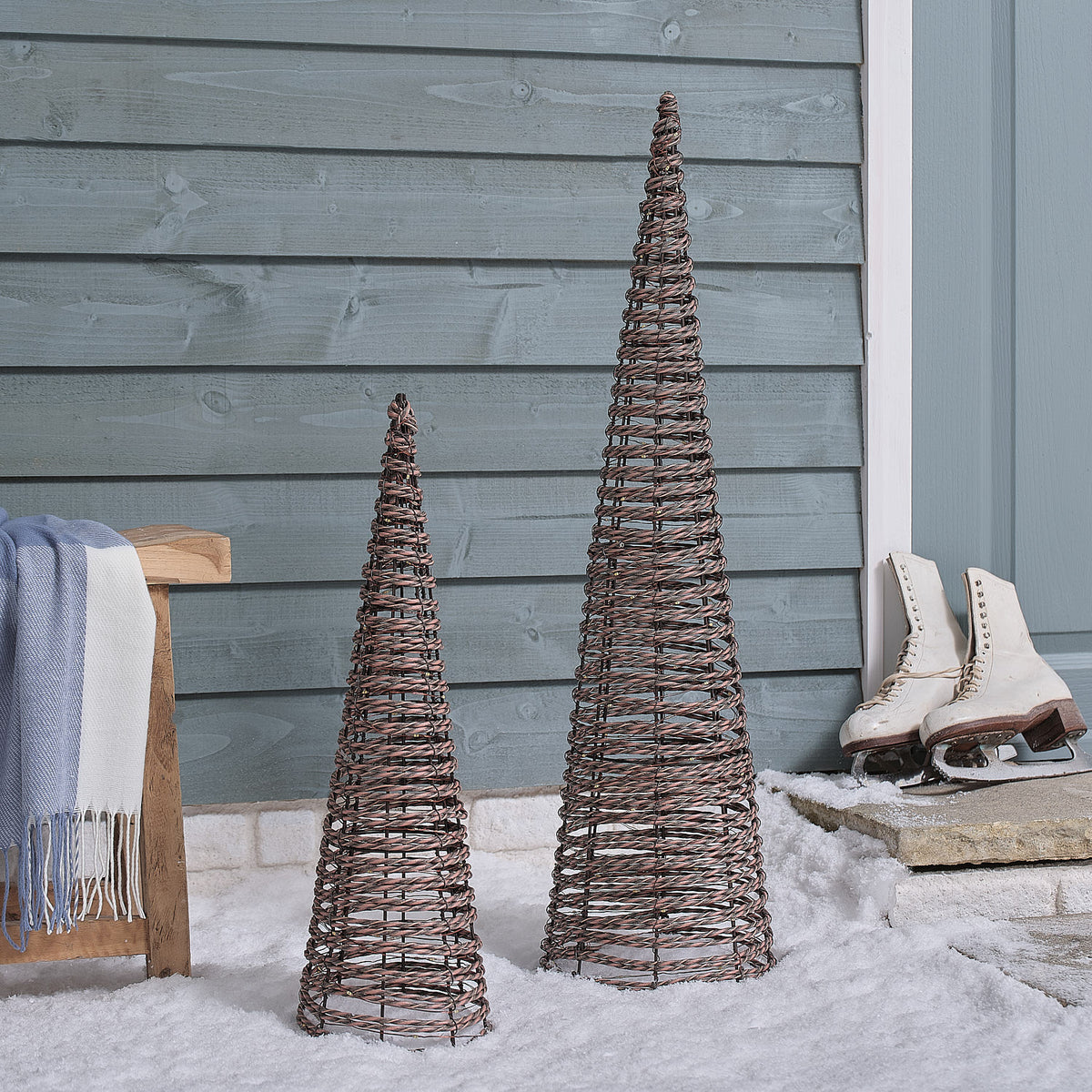 Dual LED Pateley Rattan Cone Duo