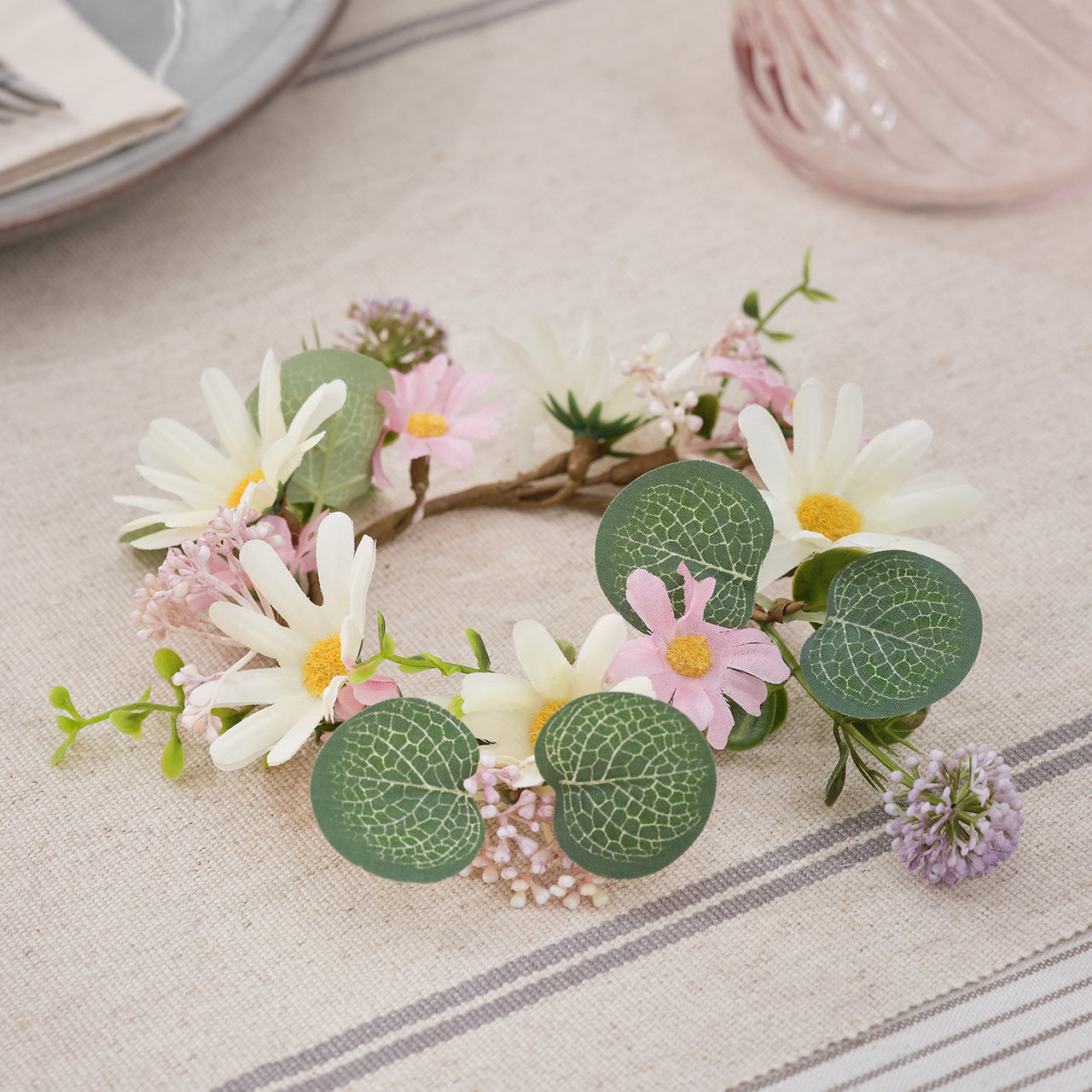 Daisy Dreams Wreath Candle Ring with 15cm TruGlow® LED Pillar Candle Bundle