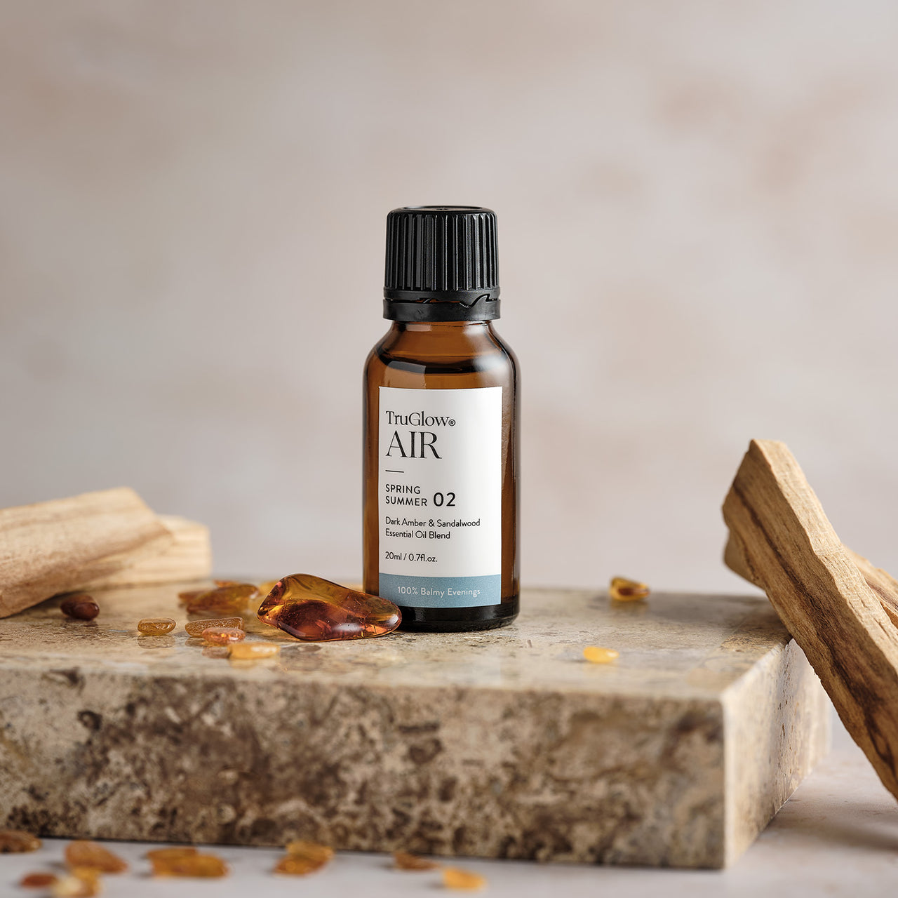 TruGlow AIR® Portable Candle Diffuser & Dark Amber & Sandalwood TruGlow AIR® Diffuser Oil Bundle