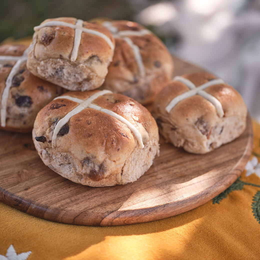 Plate of hot cross buns