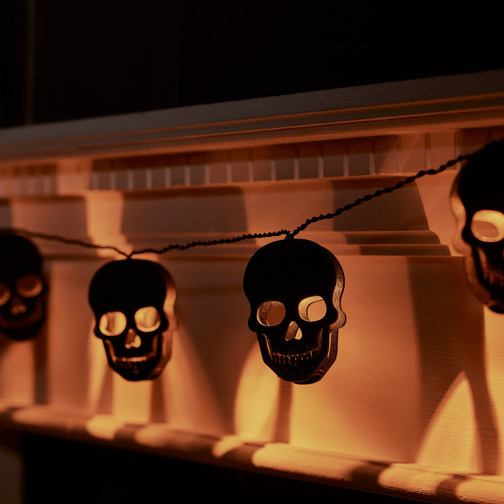 10 Wooden Skull Halloween Fairy Lights