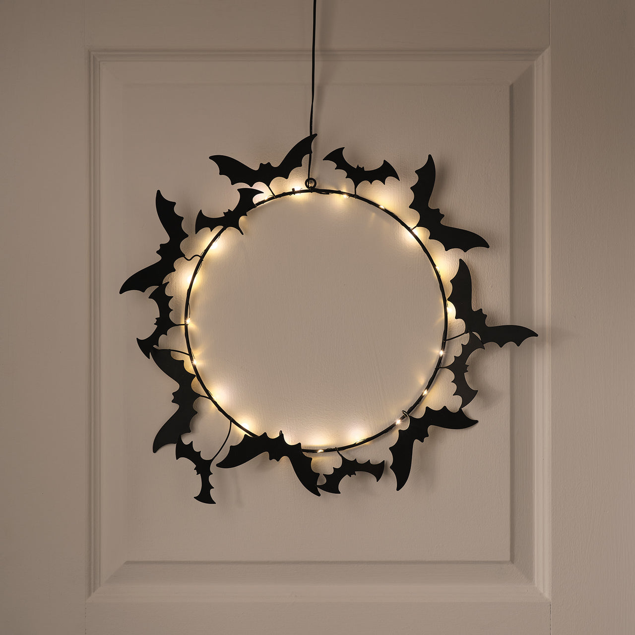 43cm LED Black Bat Halloween Wreath