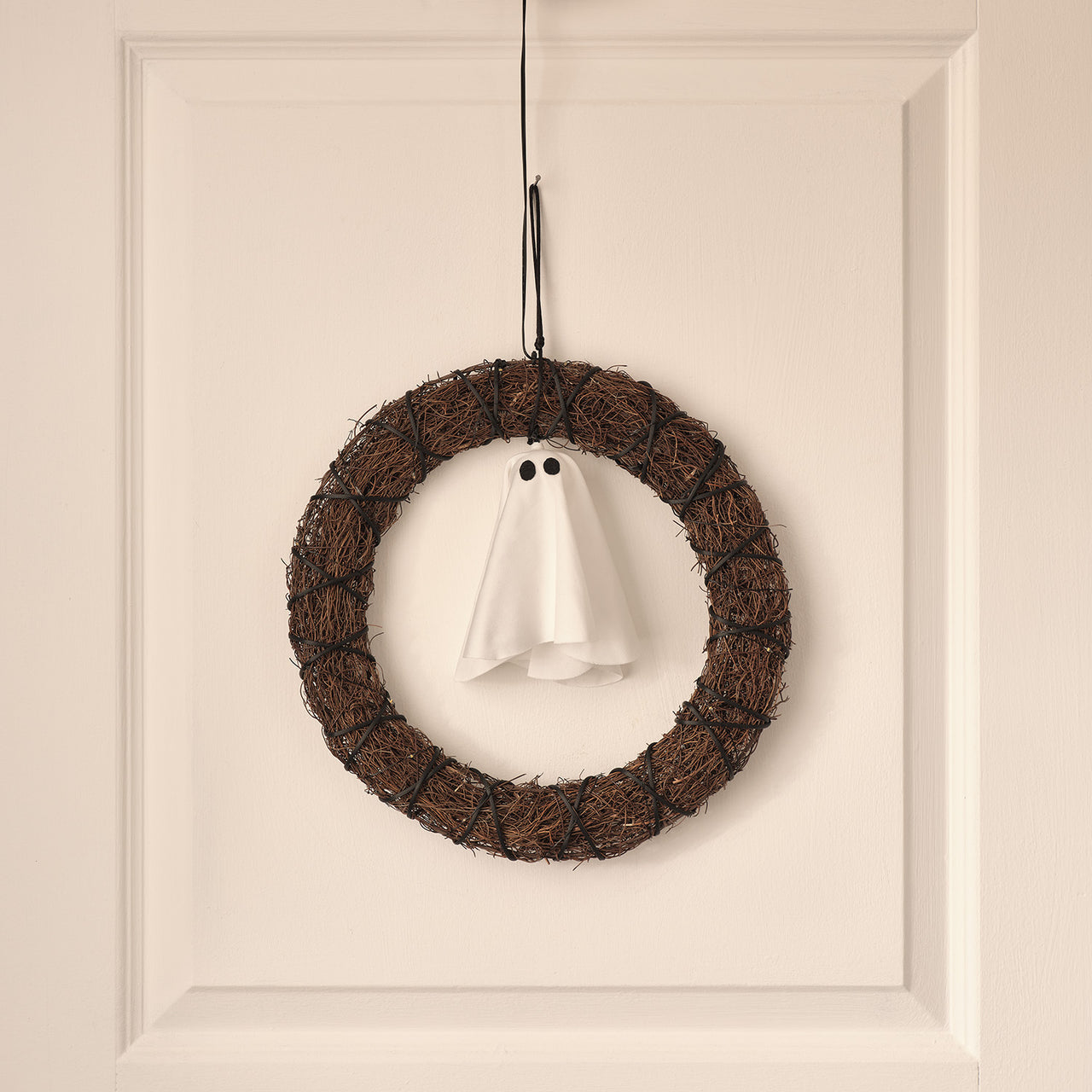 30cm Black Wreath with Hanging Ghost Outdoor LED Halloween Decoration