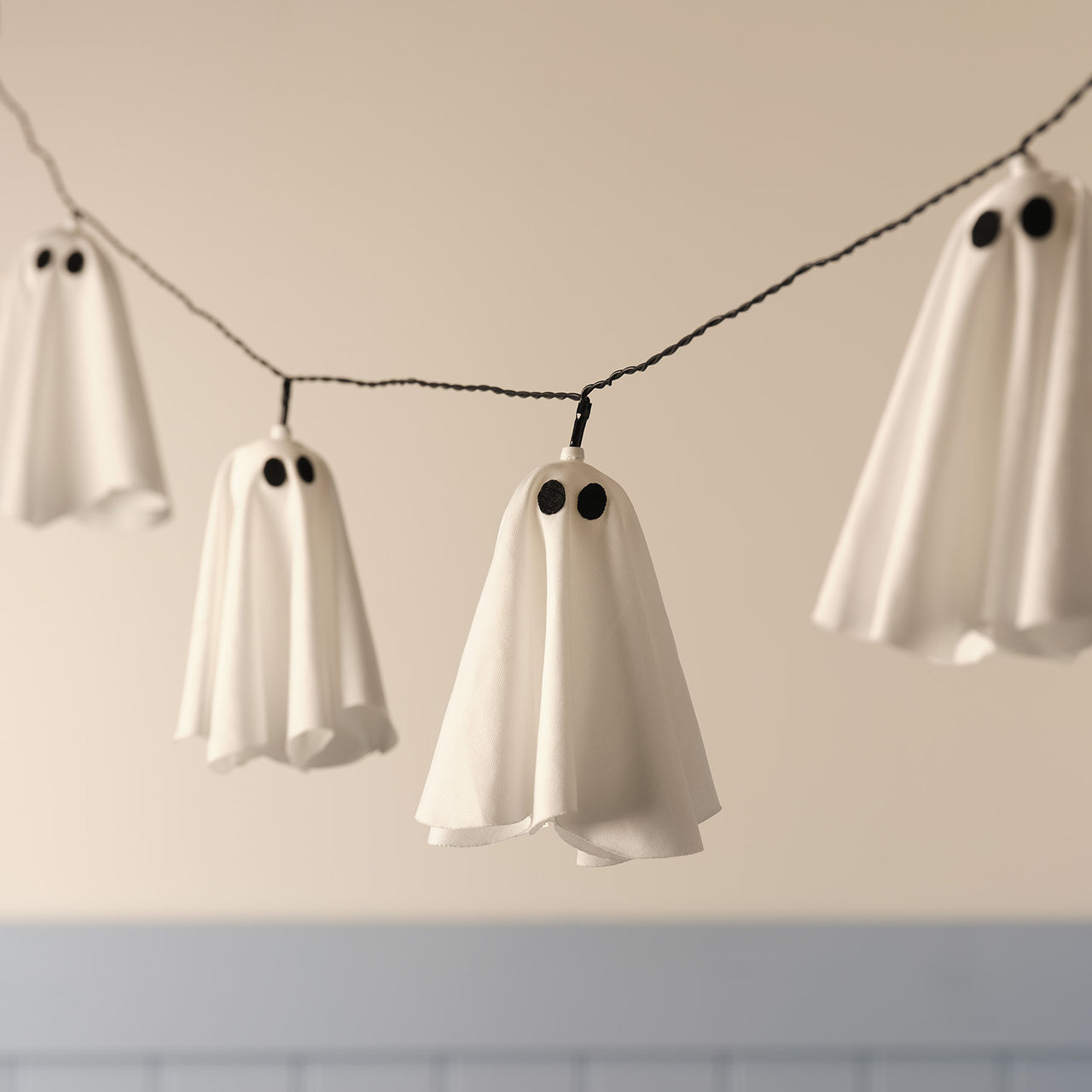 10 Ghost LED Outdoor Halloween String Lights
