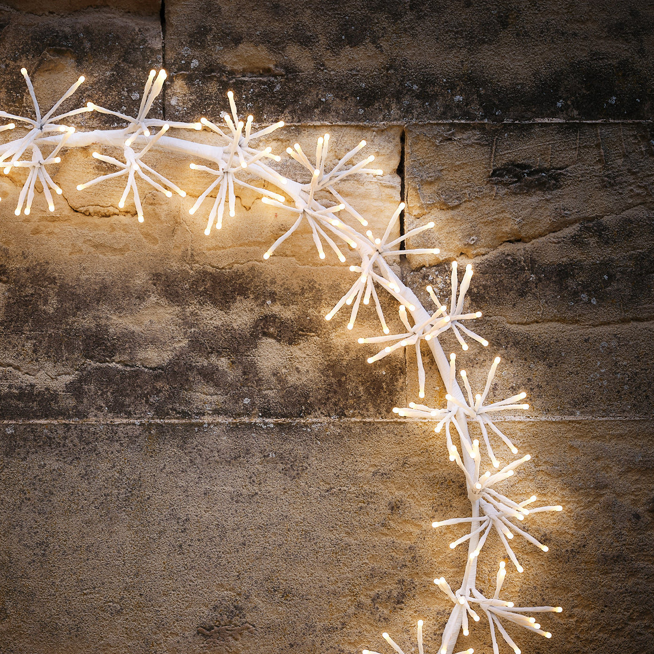 78cm Cluster LED Wreath Light