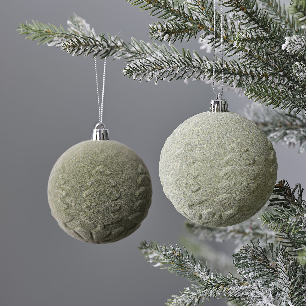 Set of 2 Green Velvet Christmas Baubles