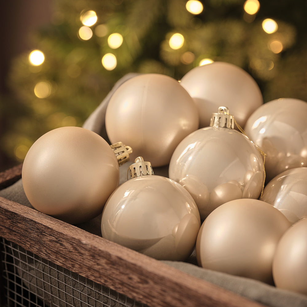 Set of 12 Champagne Gold Christmas Tree Baubles