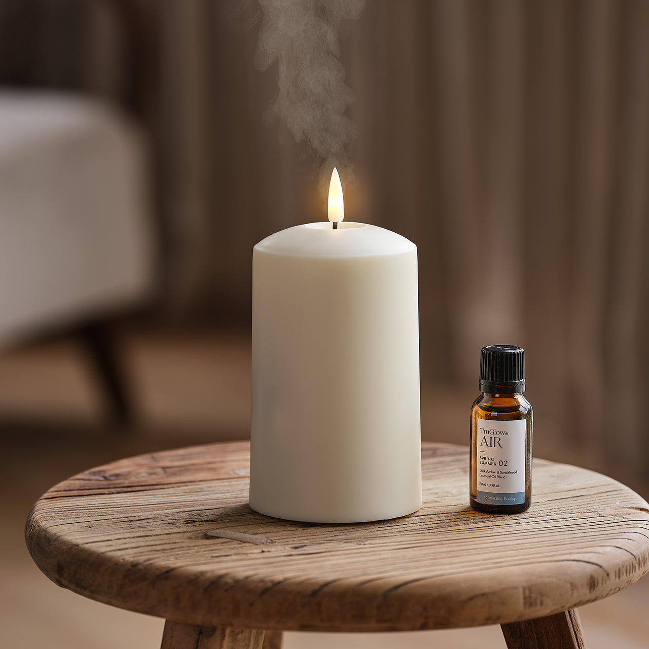 TruGlow AIR® Portable Candle Diffuser & Dark Amber & Sandalwood TruGlow AIR® Diffuser Oil Bundle