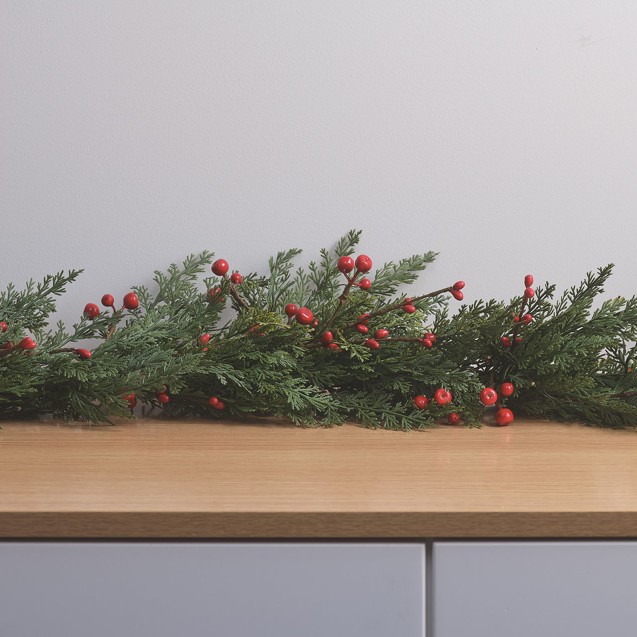 1.5m Pre Lit Red Berry Christmas Garland