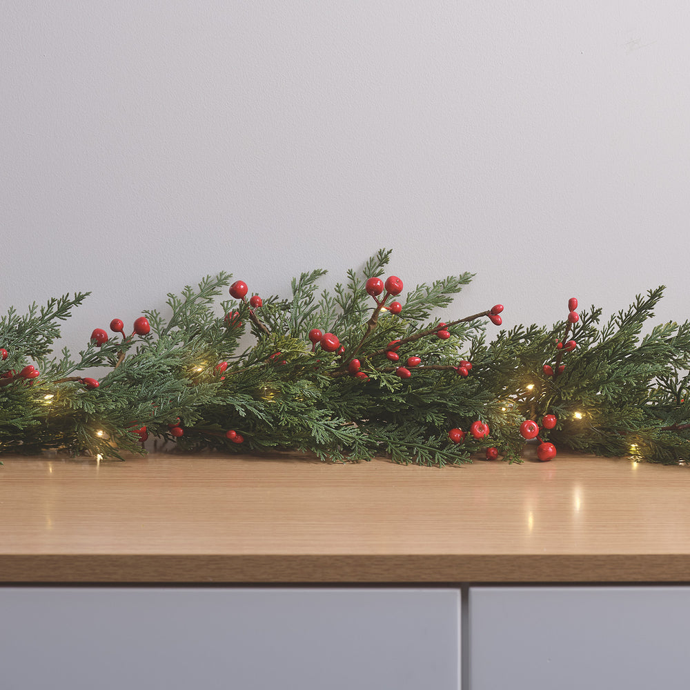 1.5m Pre Lit Red Berry Christmas Garland