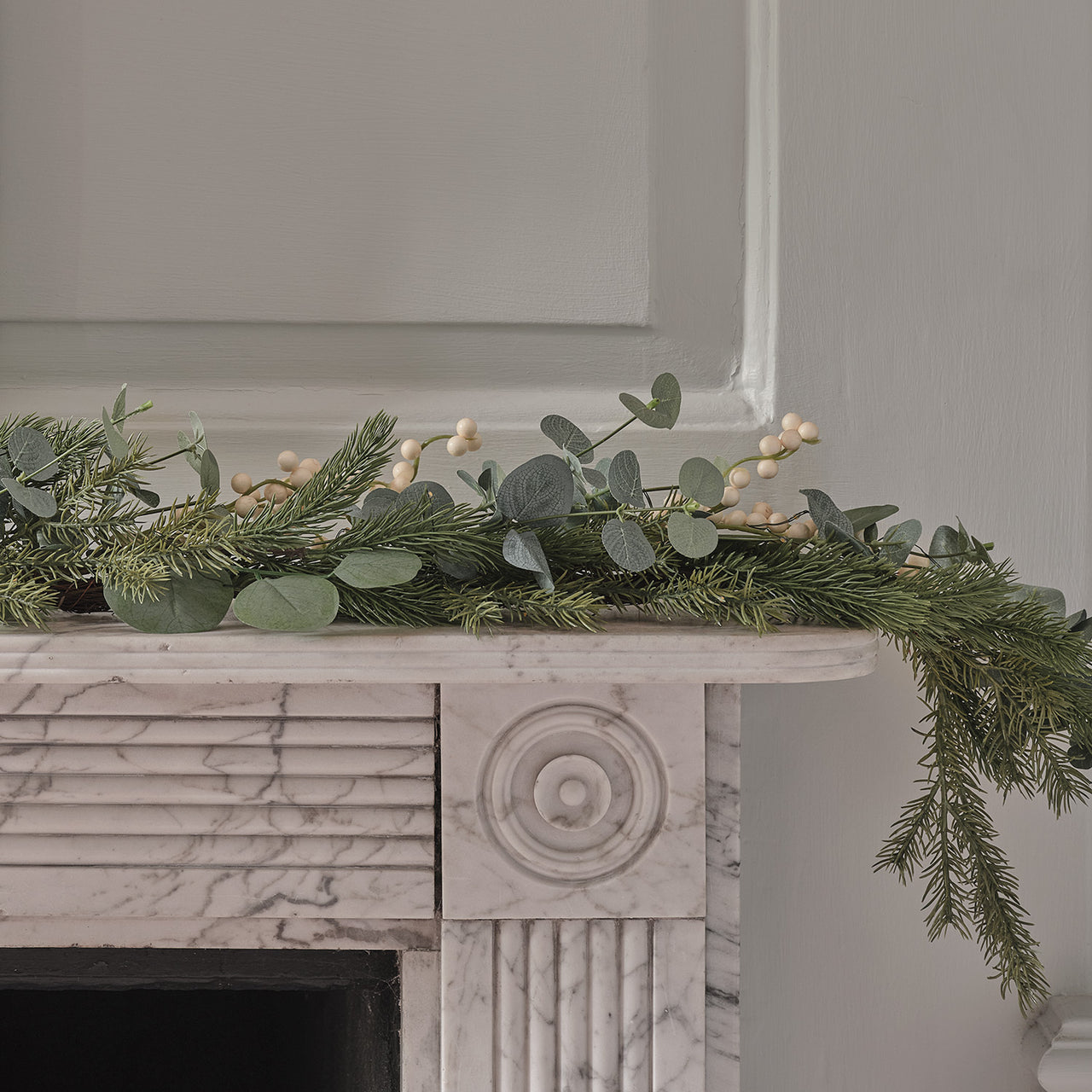 1.5m Pre Lit Eucalyptus & White Berry Christmas Garland