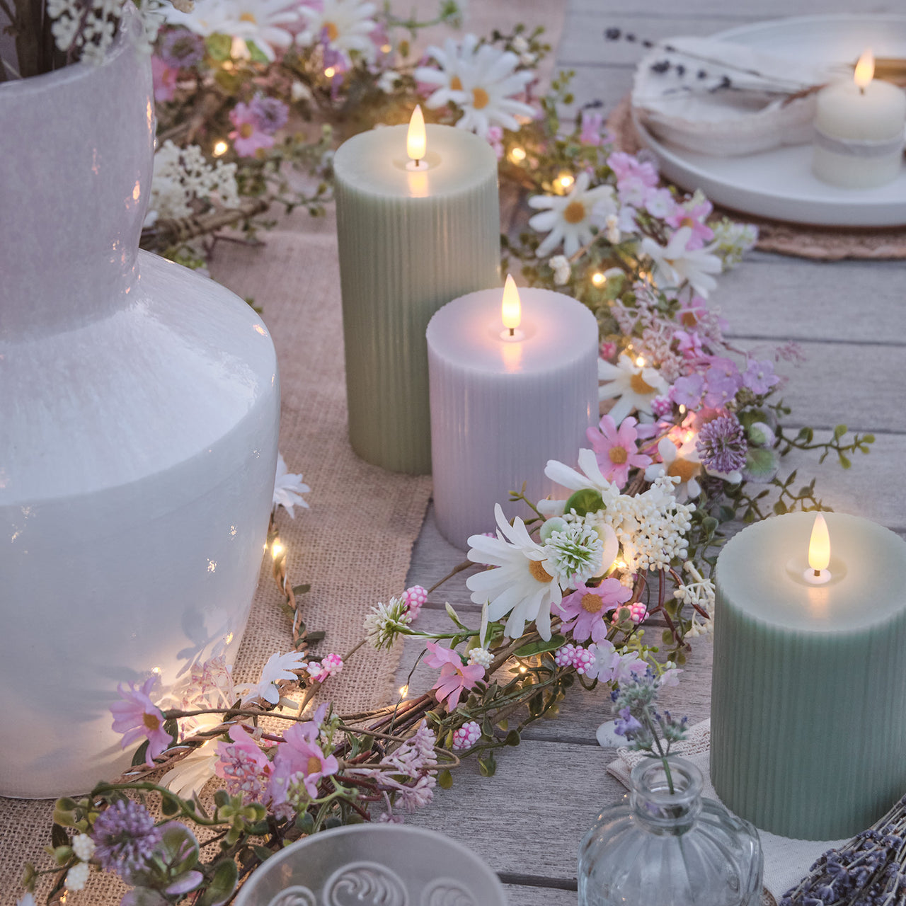 Daisy Dreams Pre Lit Wreath & Garland Bundle