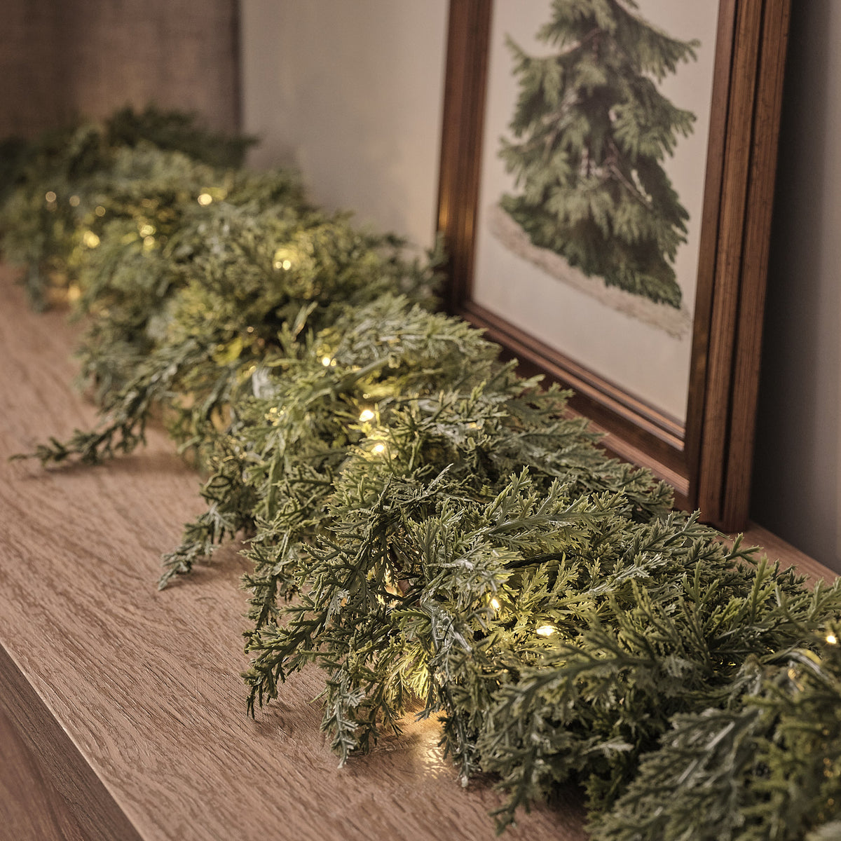 Pre Lit Conifer and Pinecone Wreath & Garland