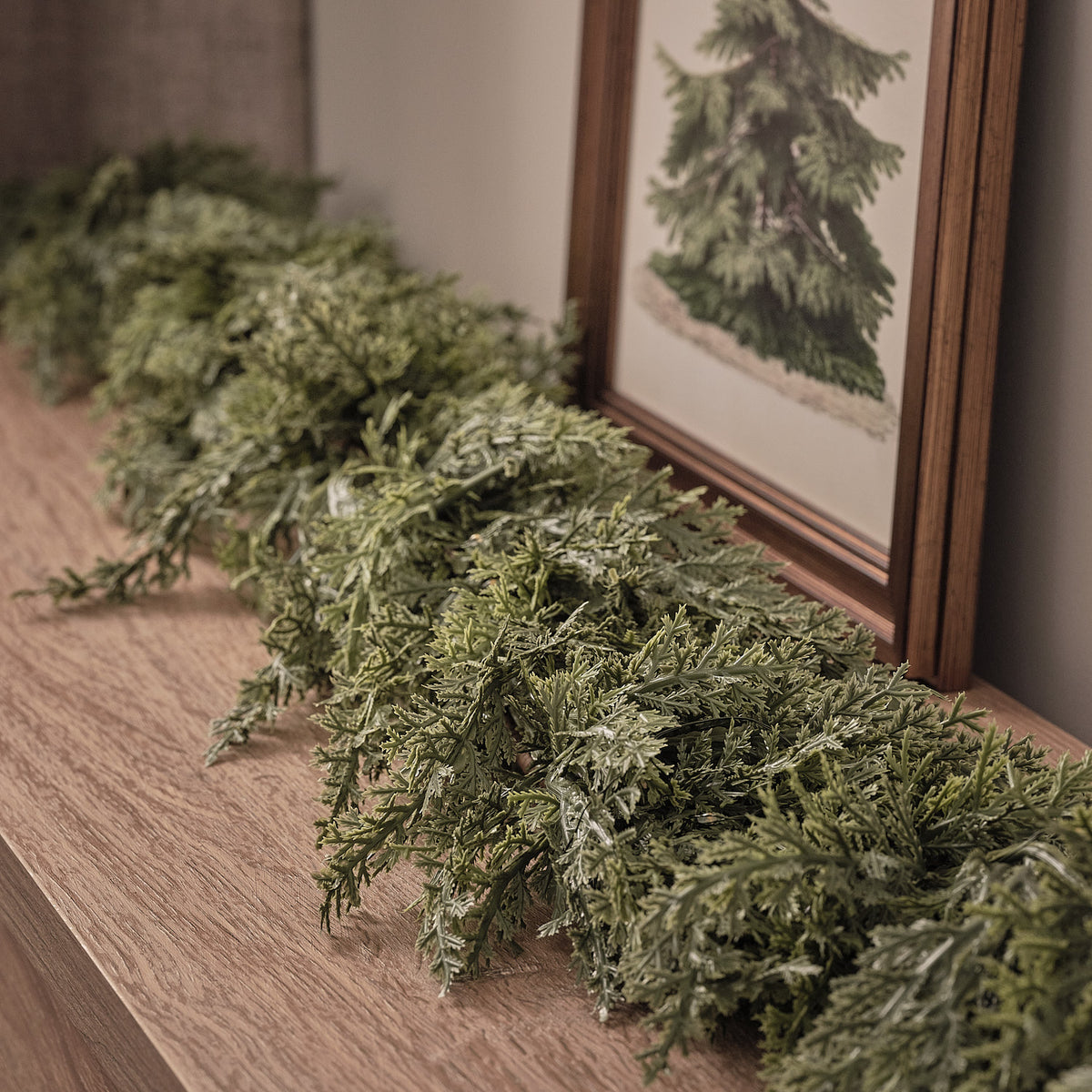 Pre Lit Conifer and Pinecone Wreath & Garland