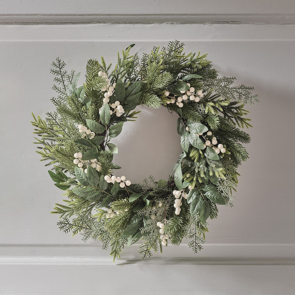 50cm Pre Lit White Berry Christmas Wreath