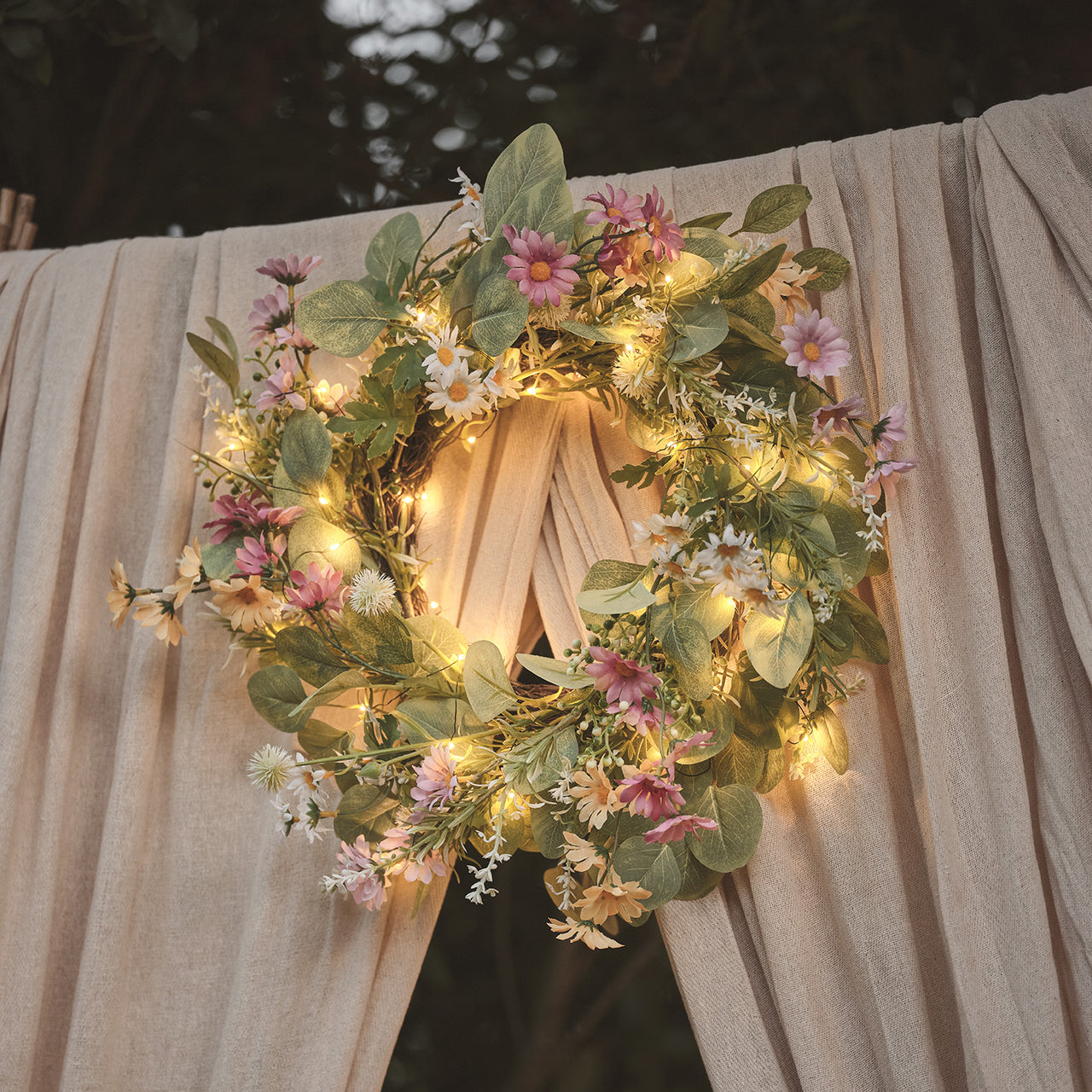 Wilderness Easter / Spring Daisy Wreath