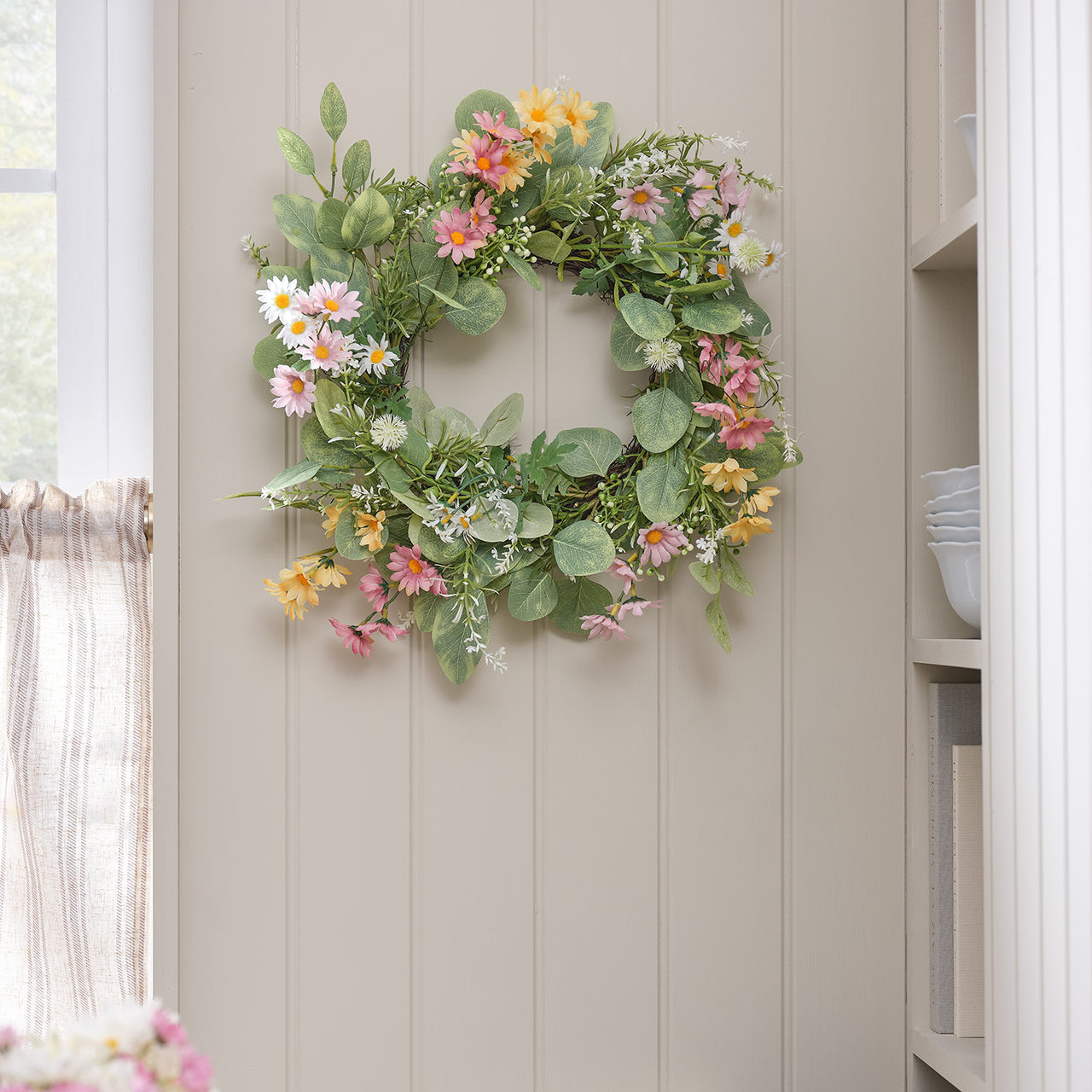 40cm Pre Lit Wilderness Daisy Wreath