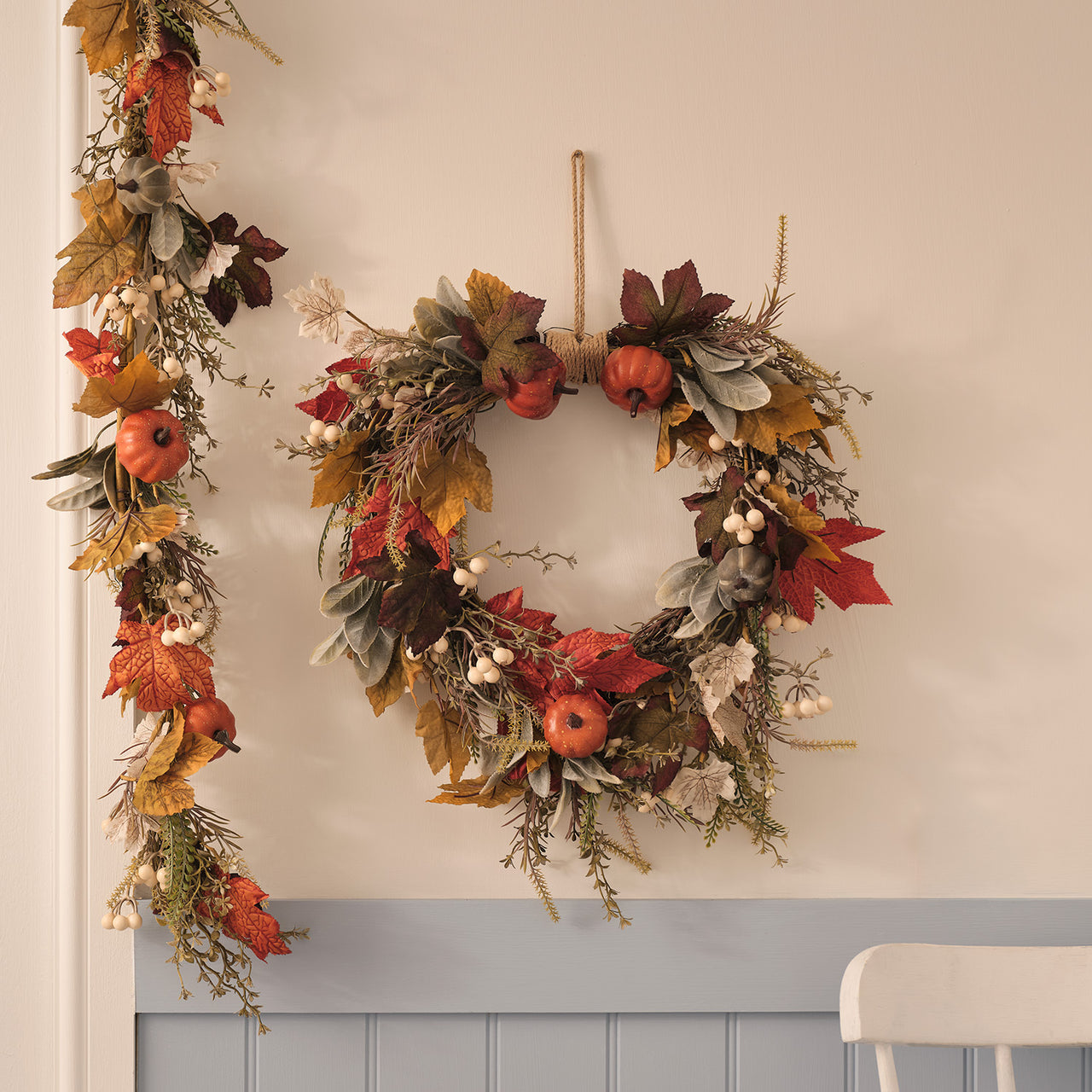 Pre Lit Pumpkin Lane Autumn Wreath & Garland