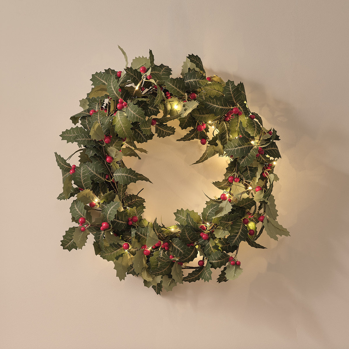 Pre-Lit Classic Holly Wreath and Garland