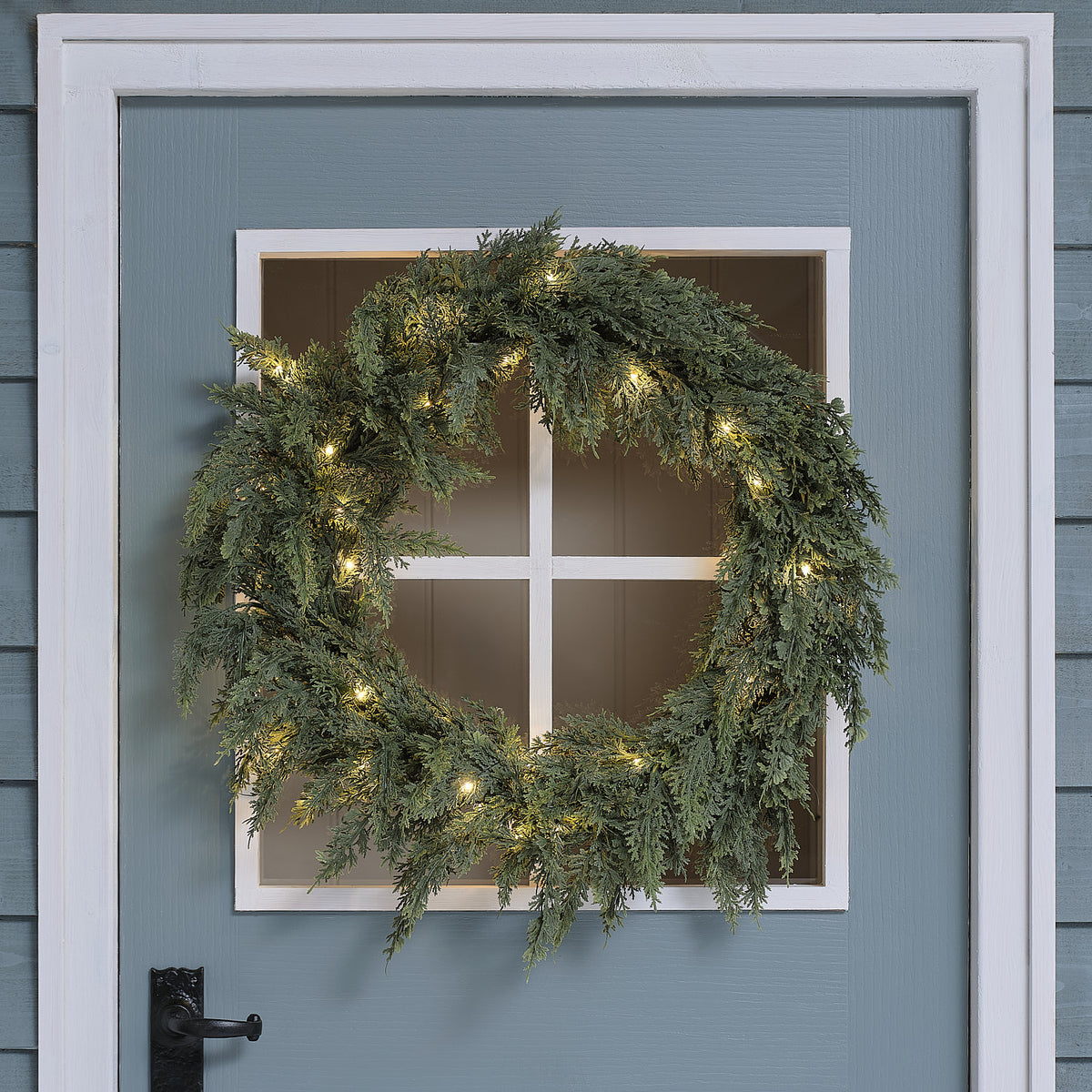 60cm Pre Lit Classic Conifer & Pinecone Outdoor Christmas Wreath