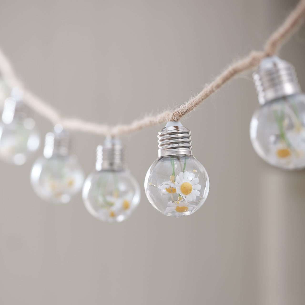 10 Daisy Micro Battery Festoon Lights