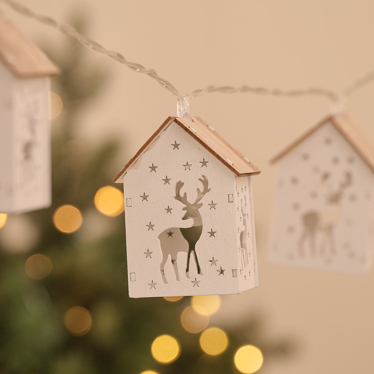 10 Wooden Reindeer Hut LED Fairy Lights