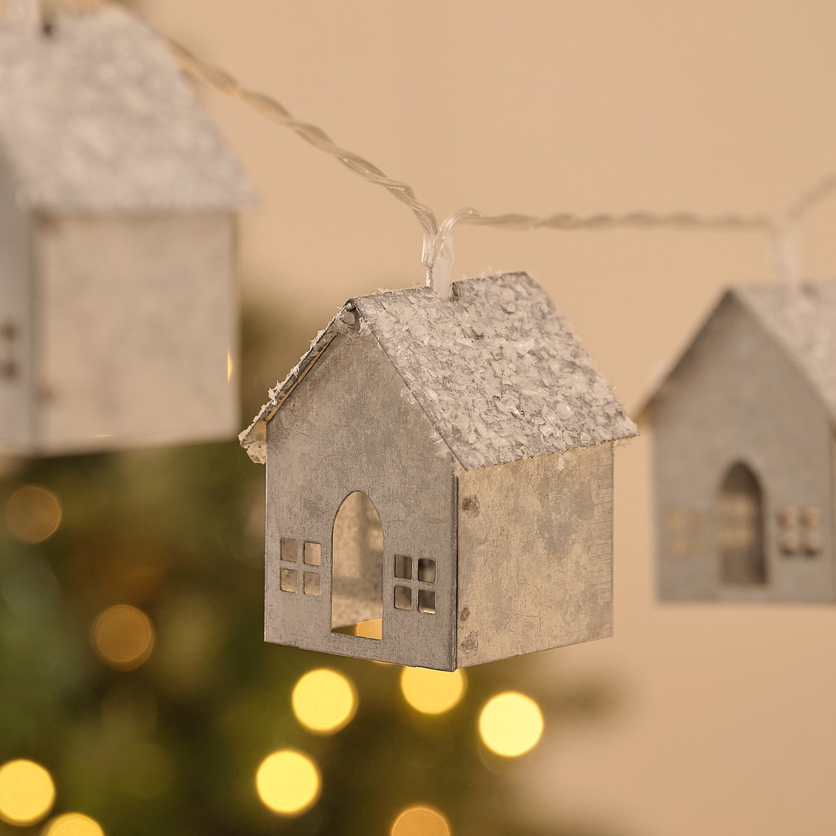 10 Frosted Hut LED Fairy Lights