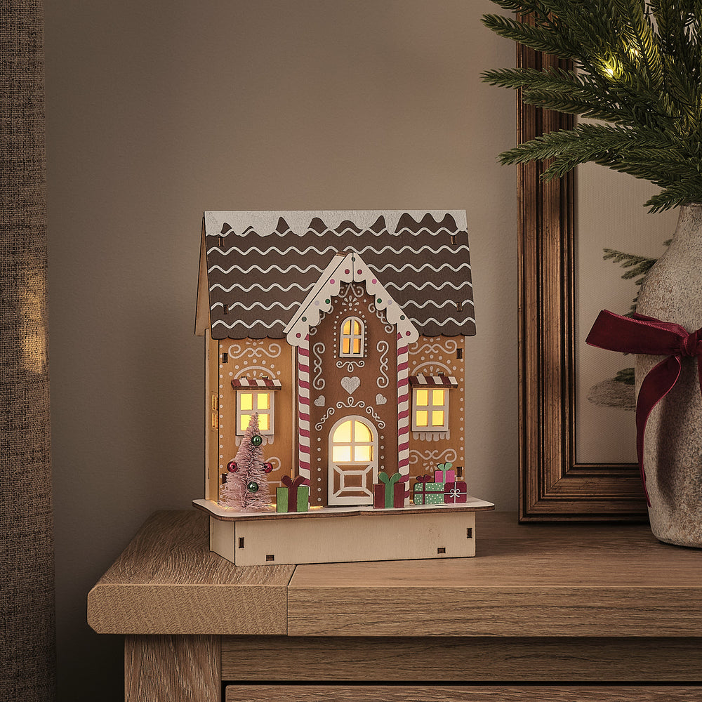 Pre Lit Wooden Gingerbread House Scene