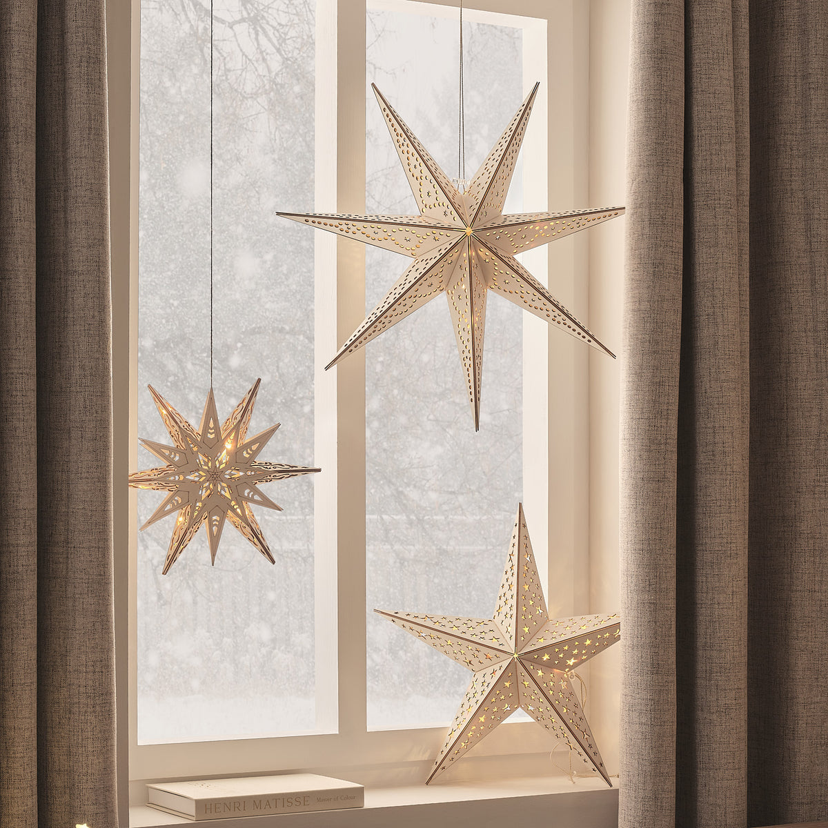 3 Wooden Star Light Up Hanging Christmas Decorations with Remote Control