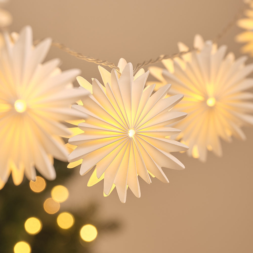 10 Paper Snowflake Fairy Lights