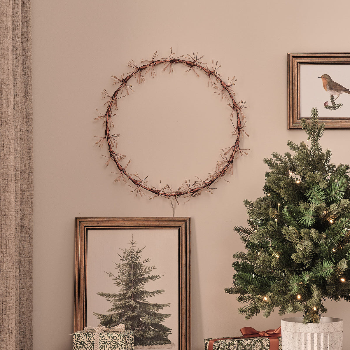 35cm Gold Starburst Light Outdoor Wreath