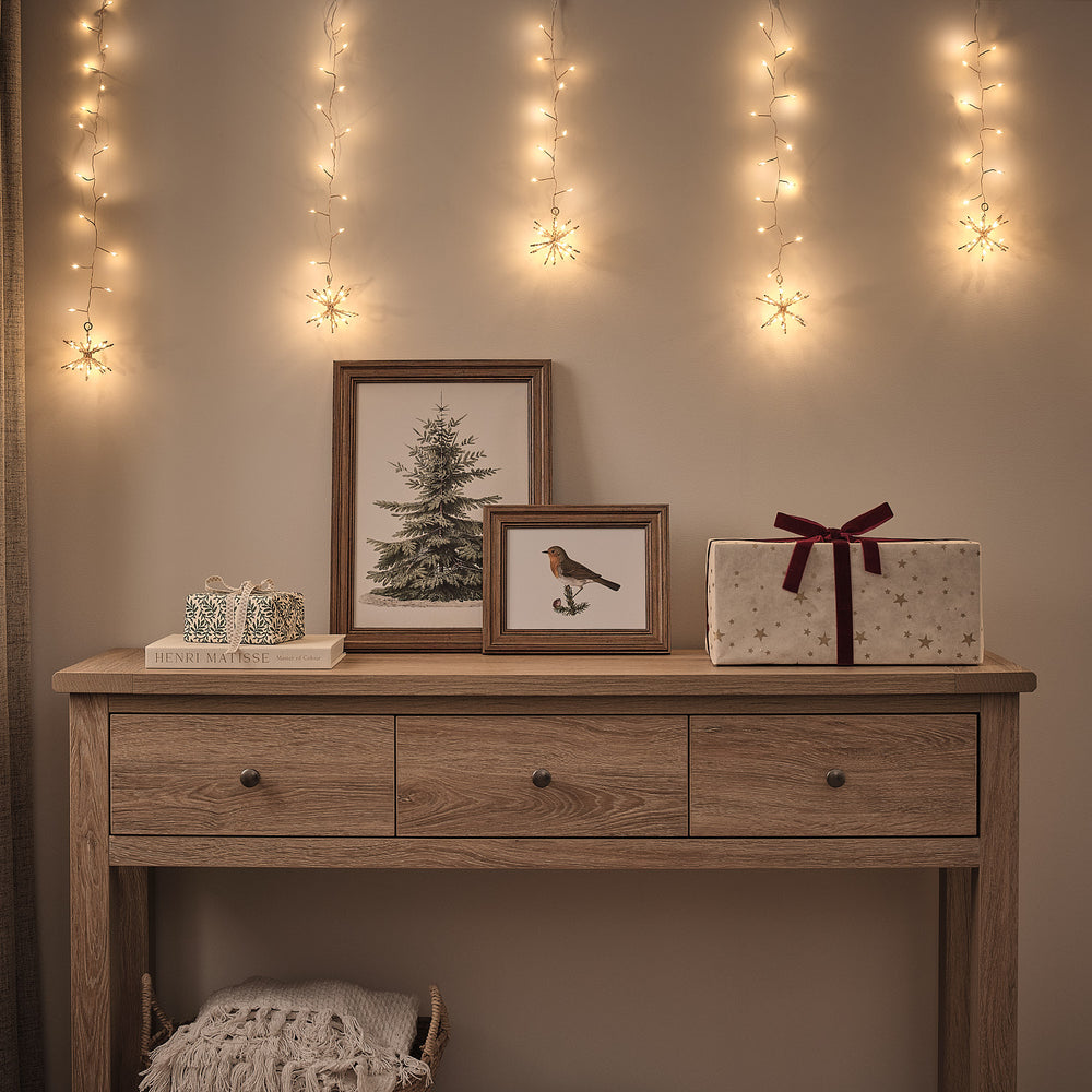 Gold Cluster Starburst Warm White Curtain Light