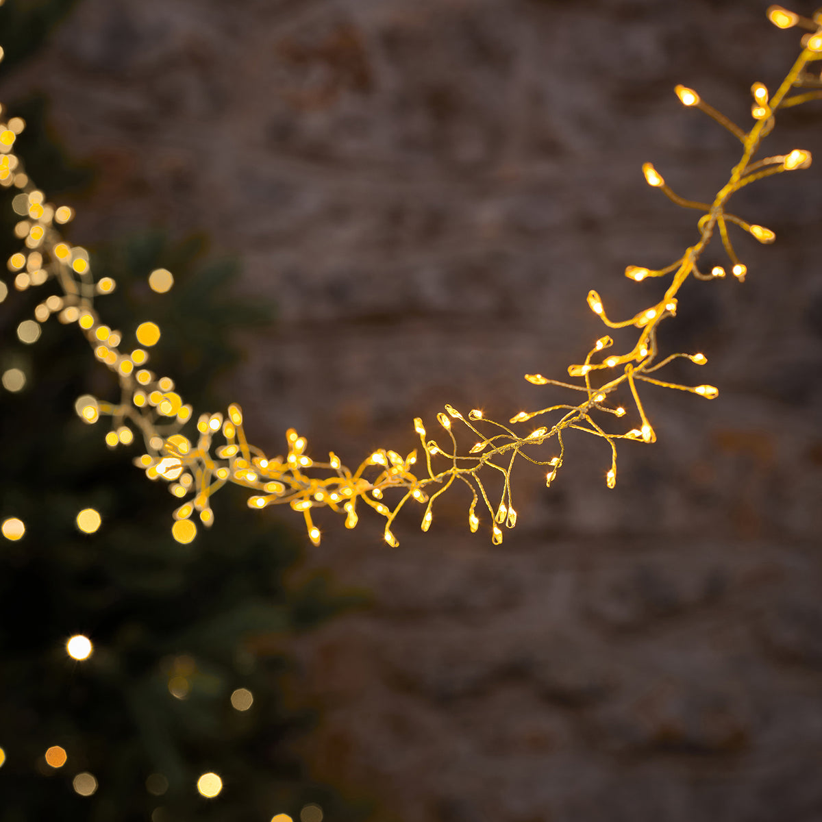 10m 1200 Gold Outdoor Micro Plug In Cluster Lights